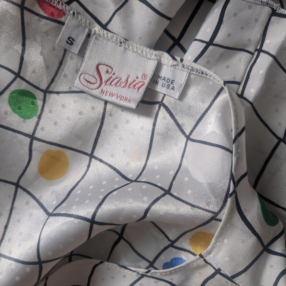 Graphic Top With Bottom Tie Loop Belt - image 2